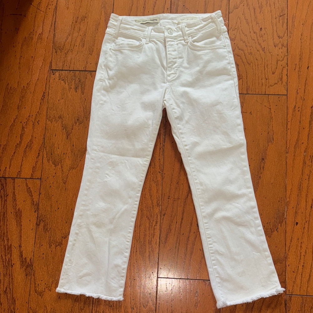 Cute, excellent Sz. 27 Pilcro white denim